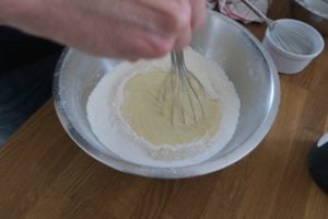 etapes-gateau-crepes-arc-en-ciel 3